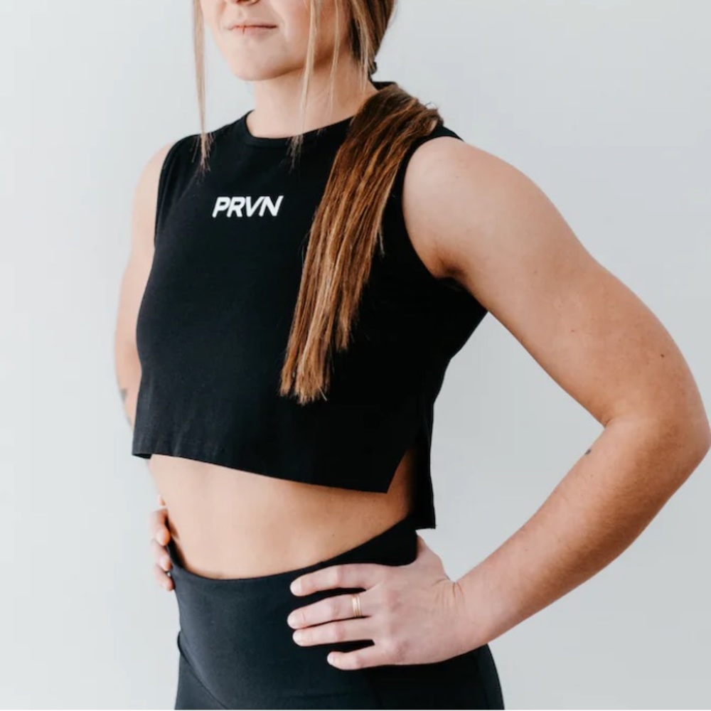 WOMEN'S PRVN STAPLE CROP- BLACK